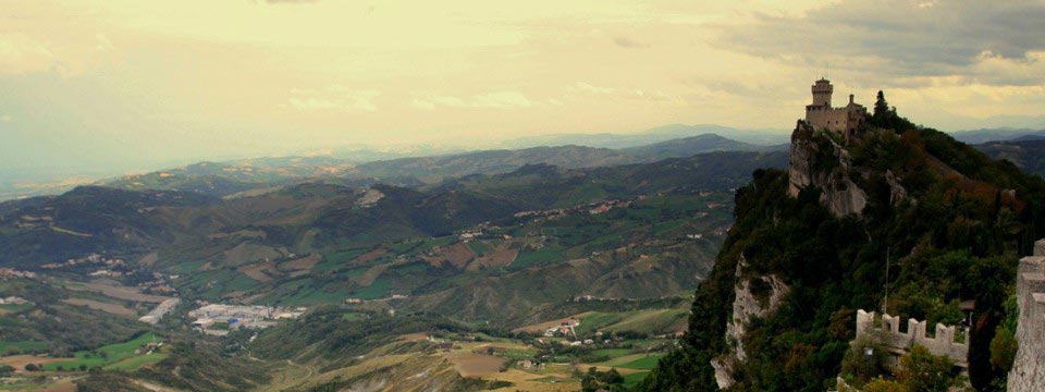 Amazing view: css3 slideshow with music